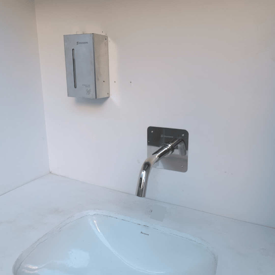 wall mounted automatic tap